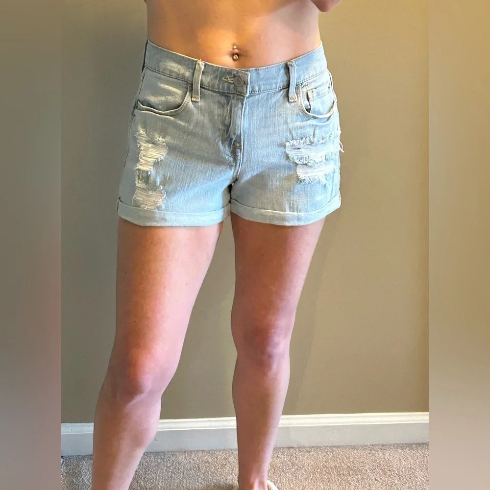 Old Navy Boyfriend Jean Shorts - Picture 3 of 8